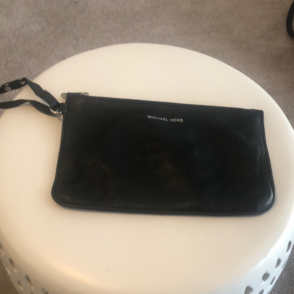 Michael kors wristlet